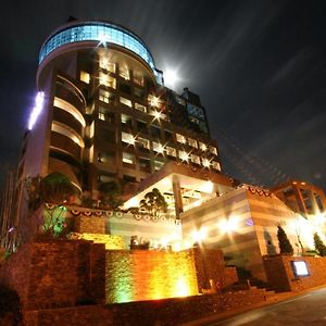 Wiz Hotel